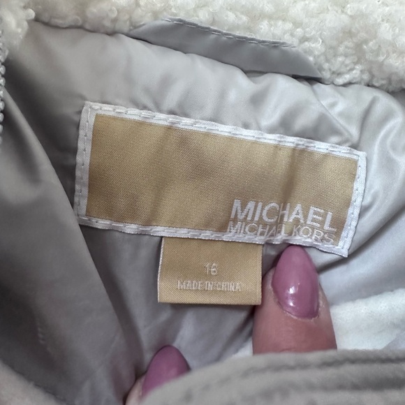 Girls size 16 Micheal kors winter jacket - Picture 2 of 5